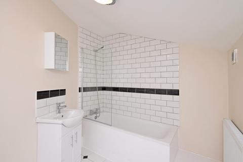 6 Stapleton Road, London, SW17 8AU