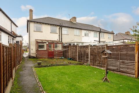 18 Oswald Road, Fetcham, Leatherhead, KT22 9TZ