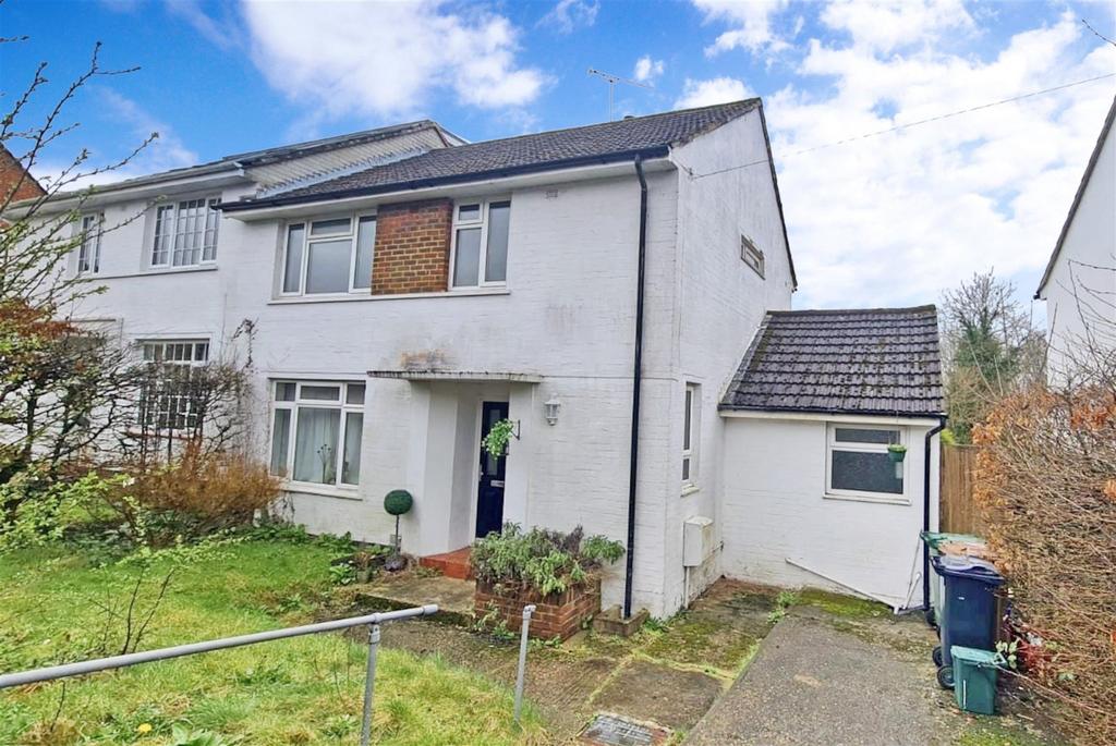 Blackthorn Road, Reigate, Surrey 3 bed semidetached house for sale £