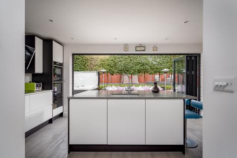19 Crabtree Lane, Bookham, Leatherhead, KT23 4PG