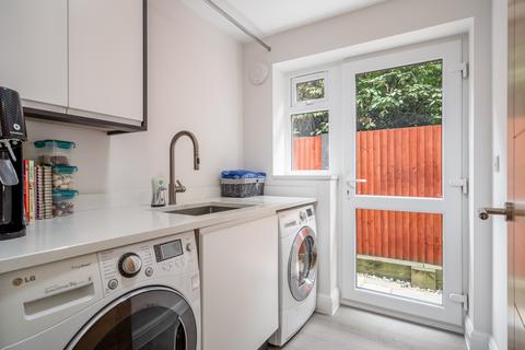 19 Crabtree Lane, Bookham, Leatherhead, KT23 4PG