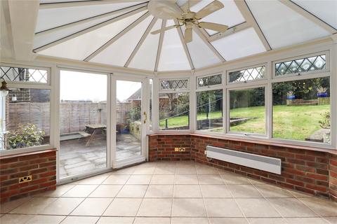 4 bedroom bungalow to rent, Spinney Close, Hurstpierpoint, Hassocks, West Sussex, BN6