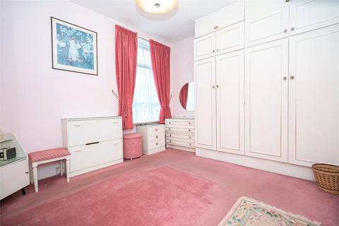 21 Kitchener Road, London, N2 8AS