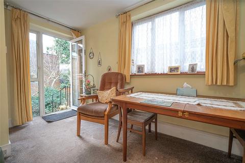21 Kitchener Road, London, N2 8AS