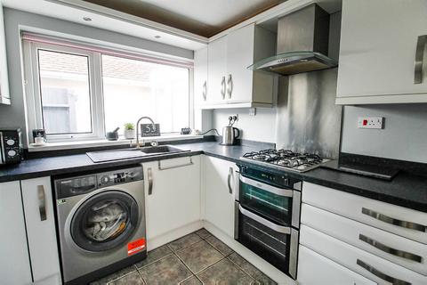 53 Ffordd Derwen, Rhyl, LL18 2LU