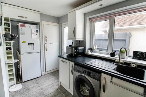 53 Ffordd Derwen, Rhyl, LL18 2LU