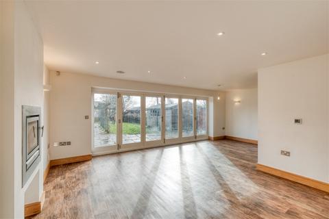 1247 Evesham Road, Astwood Bank, Redditch, B96 6BA