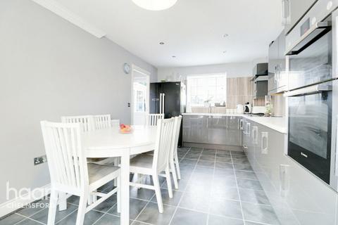 36 Bryant Link, Springfield, Chelmsford, CM2 6GZ
