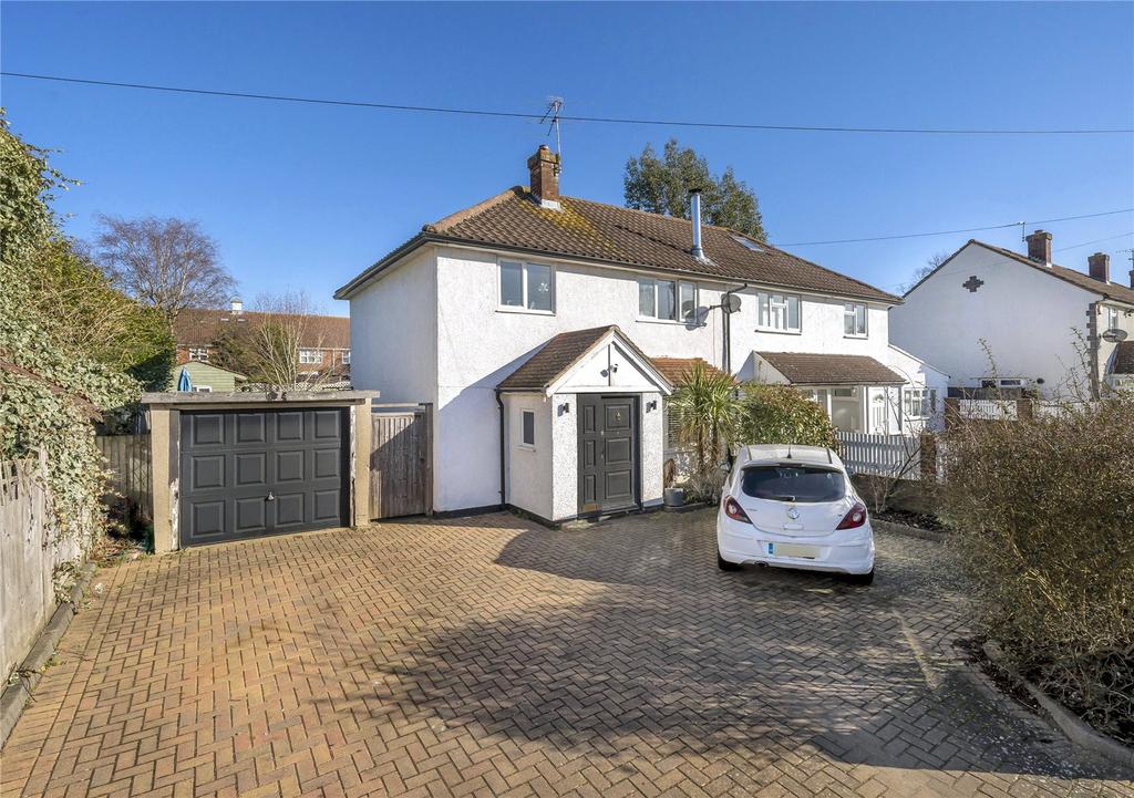Lockhart Road, Cobham, KT11 3 bed semi-detached house - £575,000