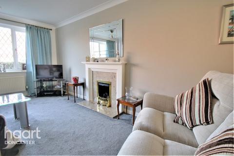 7 Kestrel Drive, Adwick Le Street, Doncaster, DN6 7UW