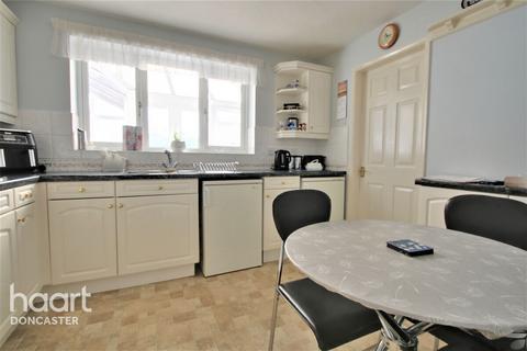 7 Kestrel Drive, Adwick Le Street, Doncaster, DN6 7UW