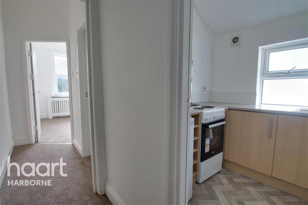 Summerfield Crescent, Edgbaston 1 bed flat to rent £575 pcm (£133 pw)