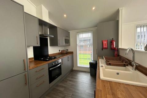 2 bedroom lodge for sale, Fitling Hull