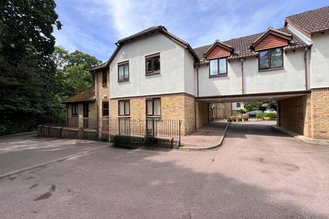 undefined, Barrs Avenue, New Milton, Hampshire. BH25 5GQ