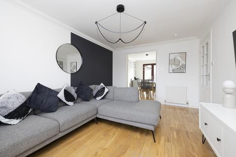 10 Roman Park, Dalkeith, EH22 2QX