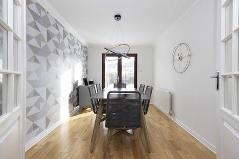 10 Roman Park, Dalkeith, EH22 2QX