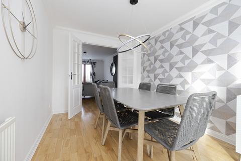 10 Roman Park, Dalkeith, EH22 2QX