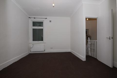 1 bedroom ground floor flat for sale, Gurney Road, Stratford, London, E15