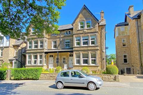 2 bedroom ground floor flat for sale, Harlow Moor Drive, Harrogate