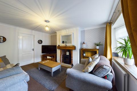 3 bedroom semi-detached house for sale - Sussex Crescent, Castleford