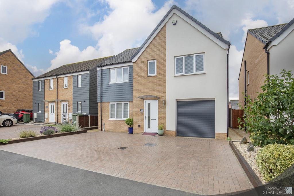 Reeve Way, Wymondham 5 bed detached house £400,000