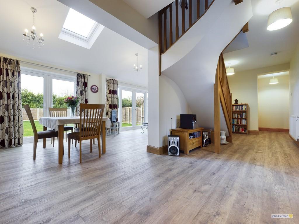 Church Road, Stretton 4 bed detached house for sale £400,000