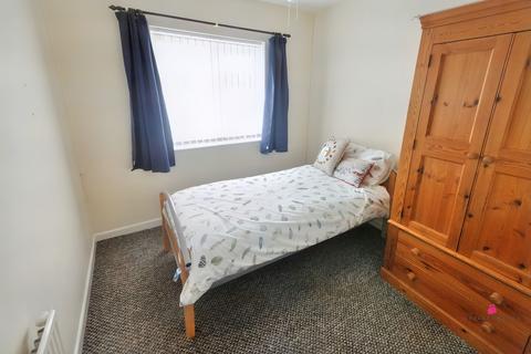 58 Broomfield, Benfleet, SS7 2SW