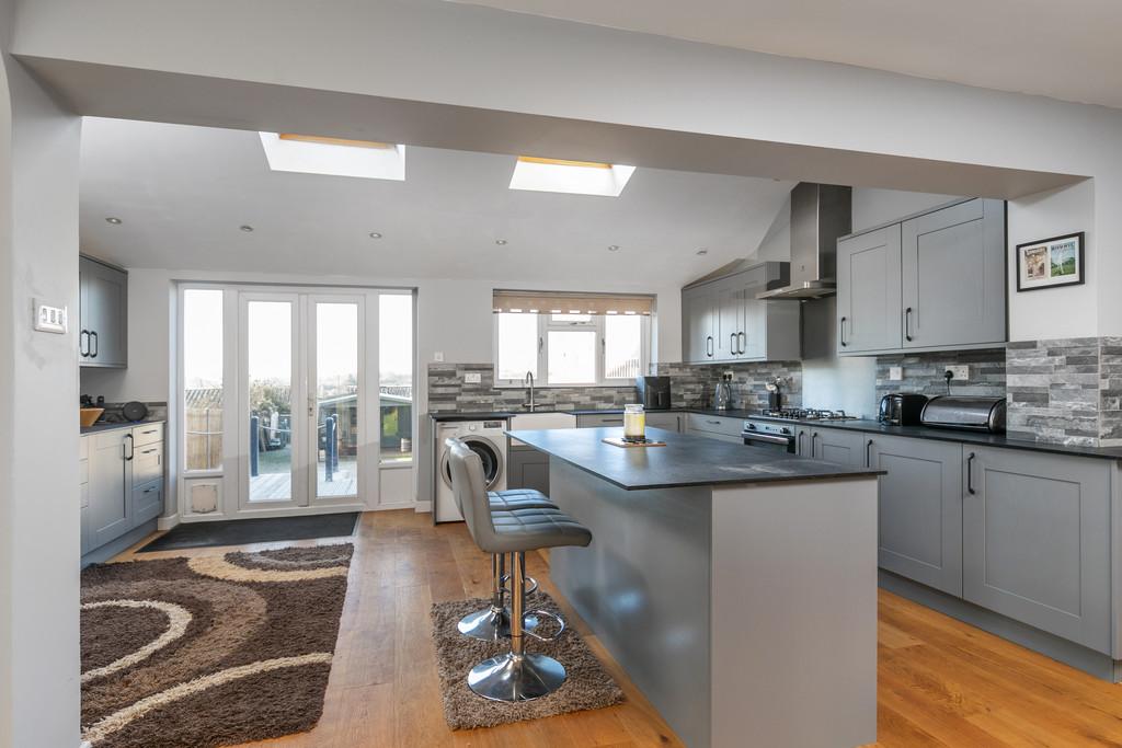 Lovedon Lane, Kings Worthy... 4 bed semidetached house £595,000