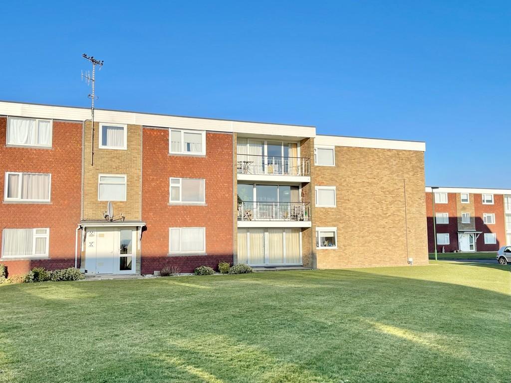Overstrand Avenue, Rustington 3 bed flat for sale £365,000