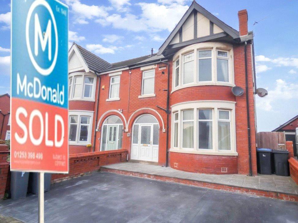 Duchess Drive, Bispham, Blackpool 1 bed apartment £89,950