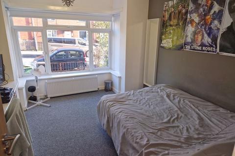 150 Ash Road, Leeds, LS6 3HD
