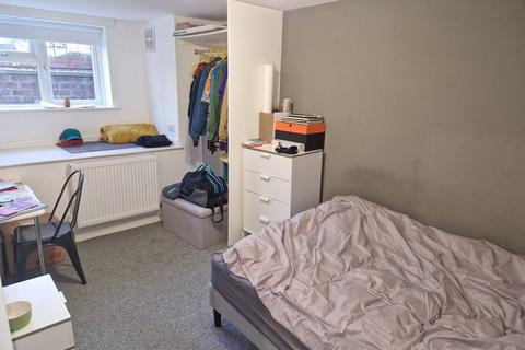 150 Ash Road, Leeds, LS6 3HD