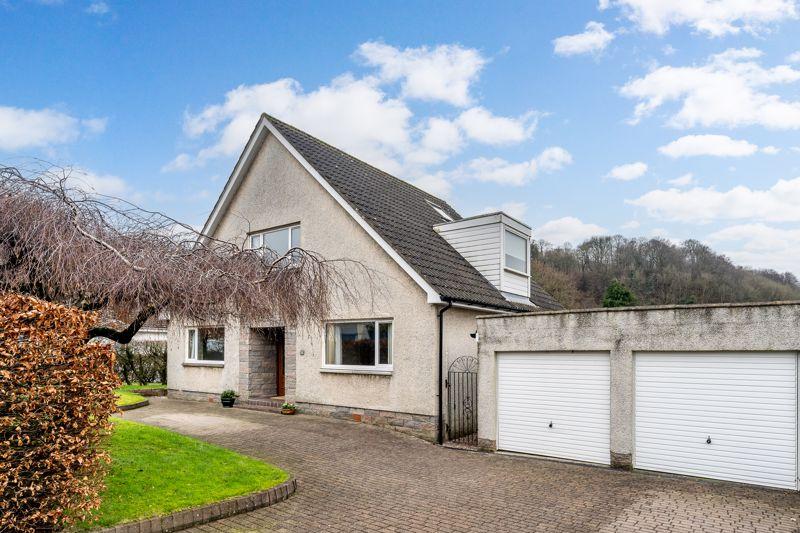 38 Kilnford Crescent, Dundonald KA2 9DN 4 bed detached villa £295,000
