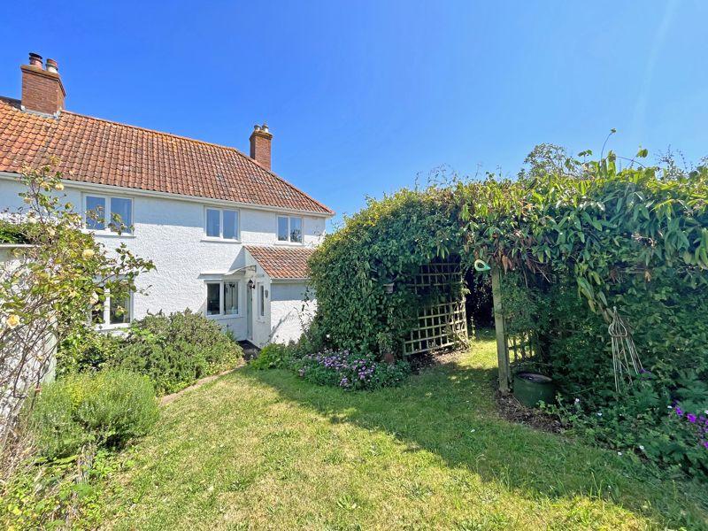 East Quantoxhead, Bridgwater 3 bed semidetached house for sale £365,000
