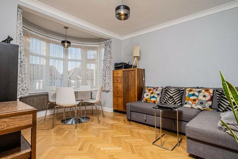 45a Grosvenor Avenue, Harrow, HA2 7AS