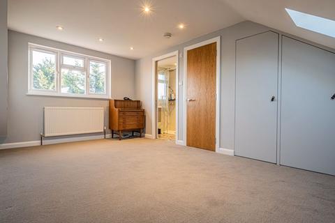 45a Grosvenor Avenue, Harrow, HA2 7AS