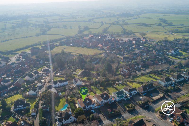 Durleigh Road, Bridgwater 4 bed semidetached house £375,000