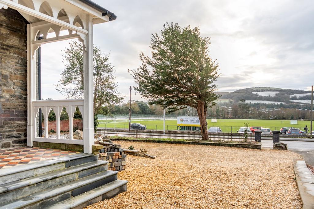 Llanbadarn Road, Llanbadarn Fawr, Aberystwyth, SY23 5 bed detached