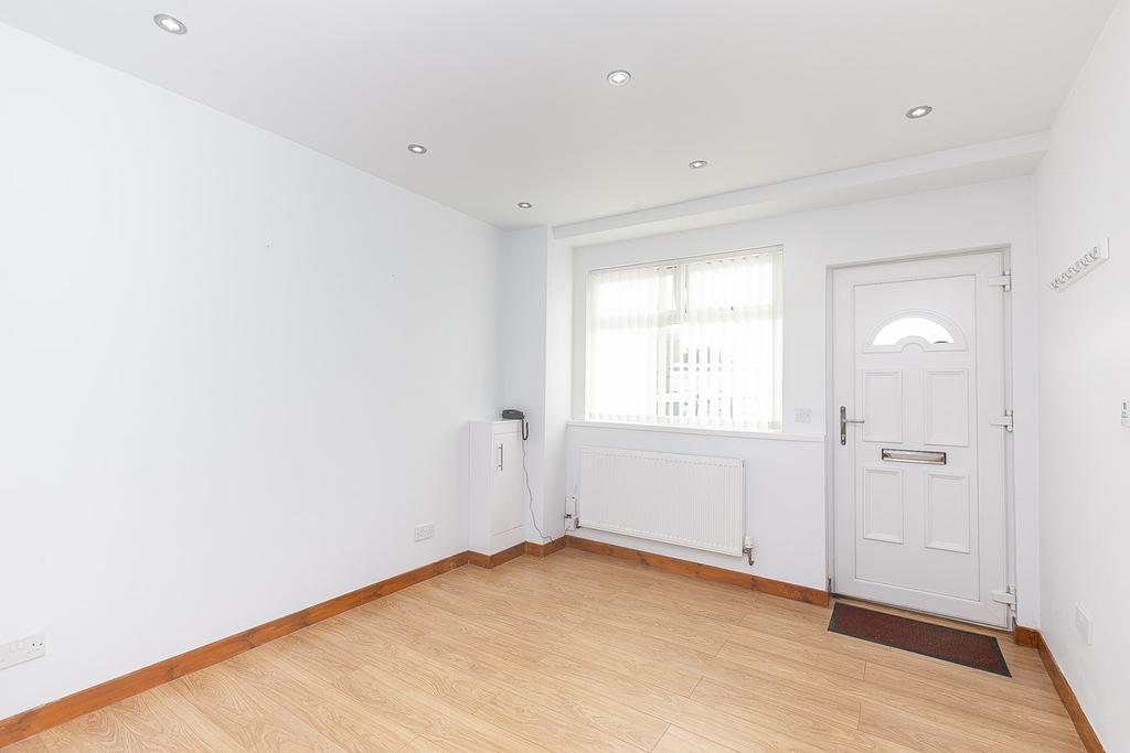 Prestonfield Avenue, Prestonfield, Edinburgh, EH16 1 bed ground floor