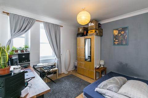 67/11 Bonnington Road, Edinburgh, EH6 5JQ