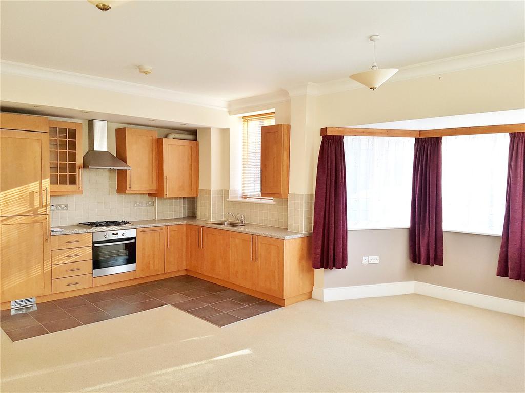 London Road South, Merstham, Redhill... 1 bed apartment £1,100 pcm (£254 pw)