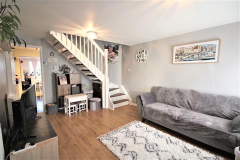 2 bedroom end of terrace house for sale - Pettingrew Close, Walnut Tree, Milton Keynes, MK7