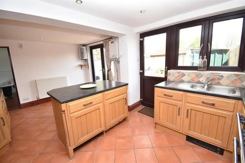 4 bedroom semi-detached house for sale - Bath Road, Longwell Green, Bristol, BS30