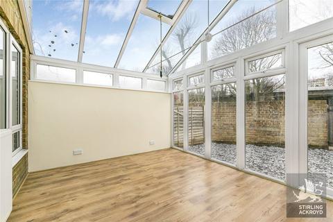 4 bedroom terraced house to rent, Wynter Street, London, SW11