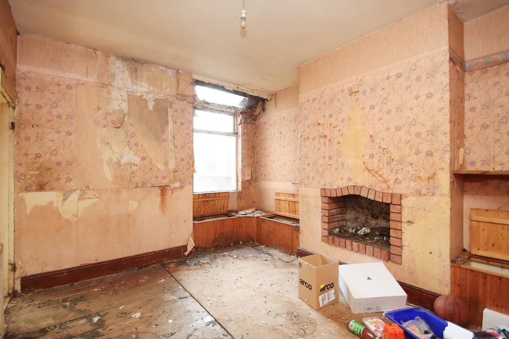 Cyprus Street, Stretford, Manchester... 3 bed terraced house £250,000