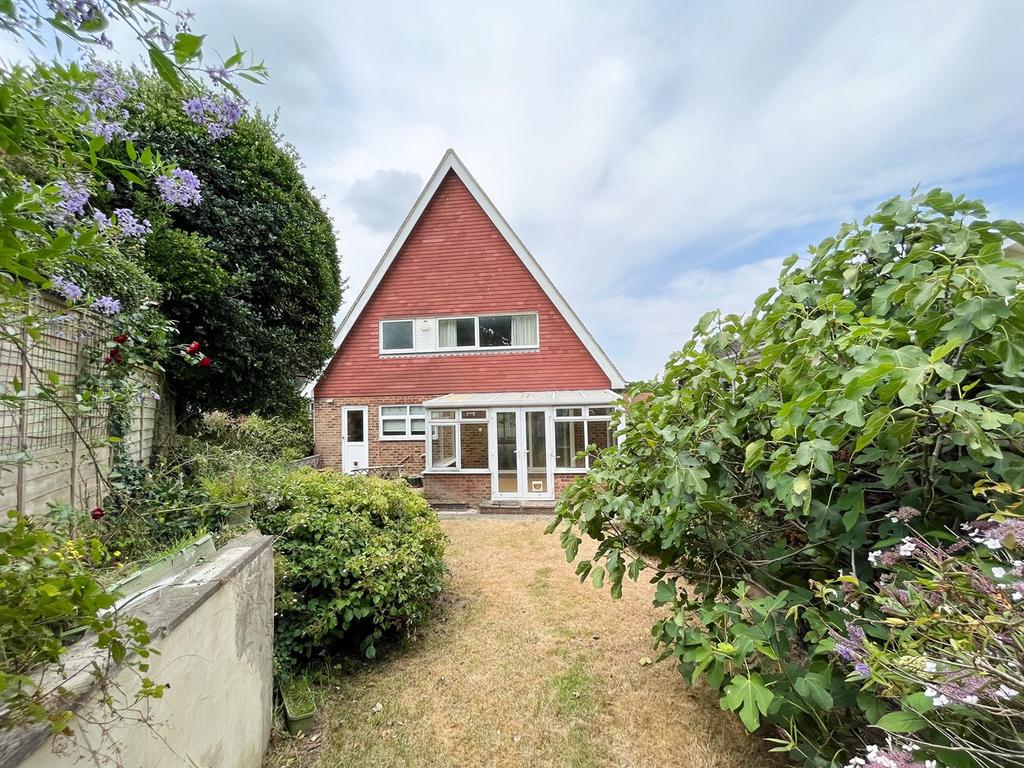 Maple Walk, BexhillonSea, TN39 4 bed detached house for sale £615,000