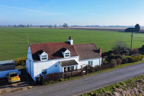 3 bedroom detached house for sale, Pelhams Lands, Lincoln, LN4