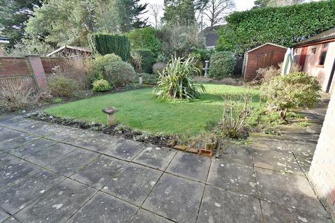 25a Albert Road, Ferndown, BH22 9HD