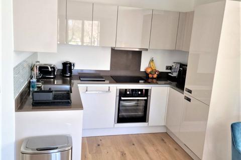 1 bedroom flat to rent, Flat , Oak Lodge,  Riverwell Close, Watford