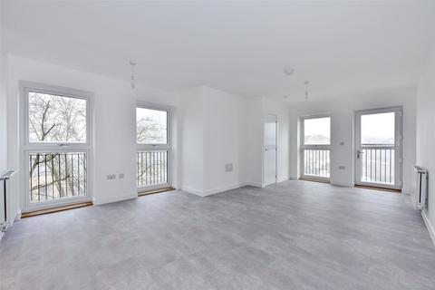 2 bedroom apartment to rent, Cornwall Gardens, Taplow, Maidenhead, Berkshire, SL6